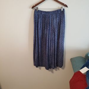 Adventure Original Clothing flowy stretchy high waist ditsy floral capri size 42